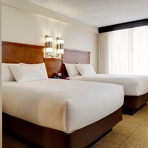 Upper Floors Queen Room